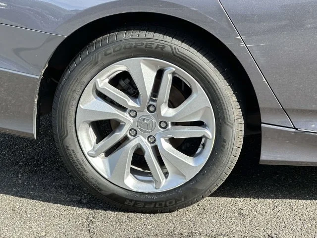 2020 Honda Accord LX - Photo 8