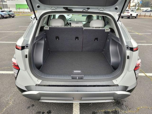 New 2026 Gray Hyundai SEL Premium FWD image 17