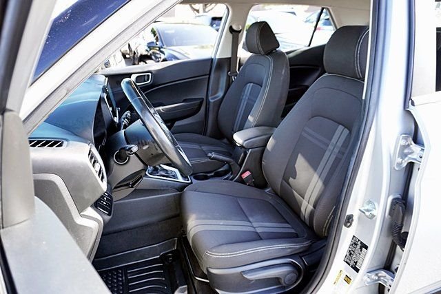 Used 2021 Silver Hyundai SEL image 14