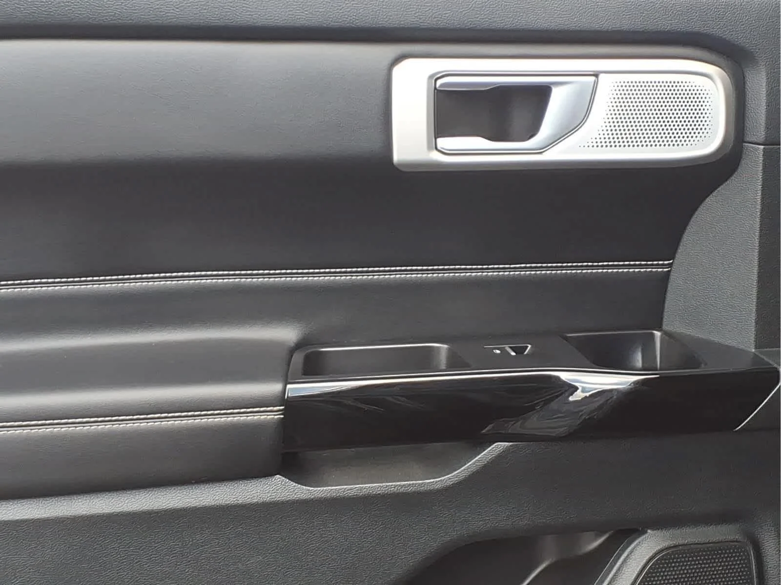 Used 2023 Agate Black Ford ST image 29