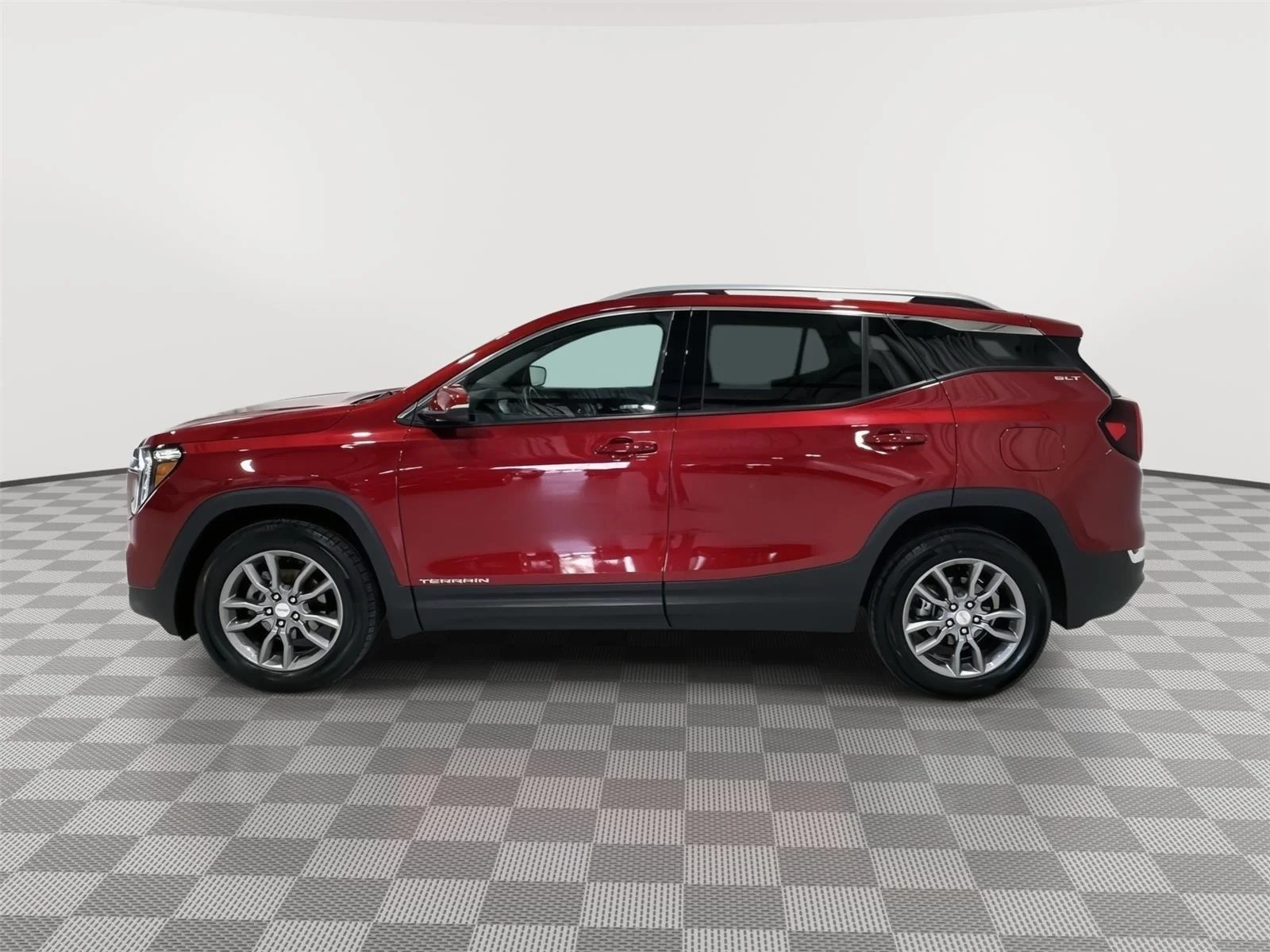 Used 2024 GMC Terrain SLT with VIN 3GKALVEG4RL170641 for sale in Alexandria, Minnesota