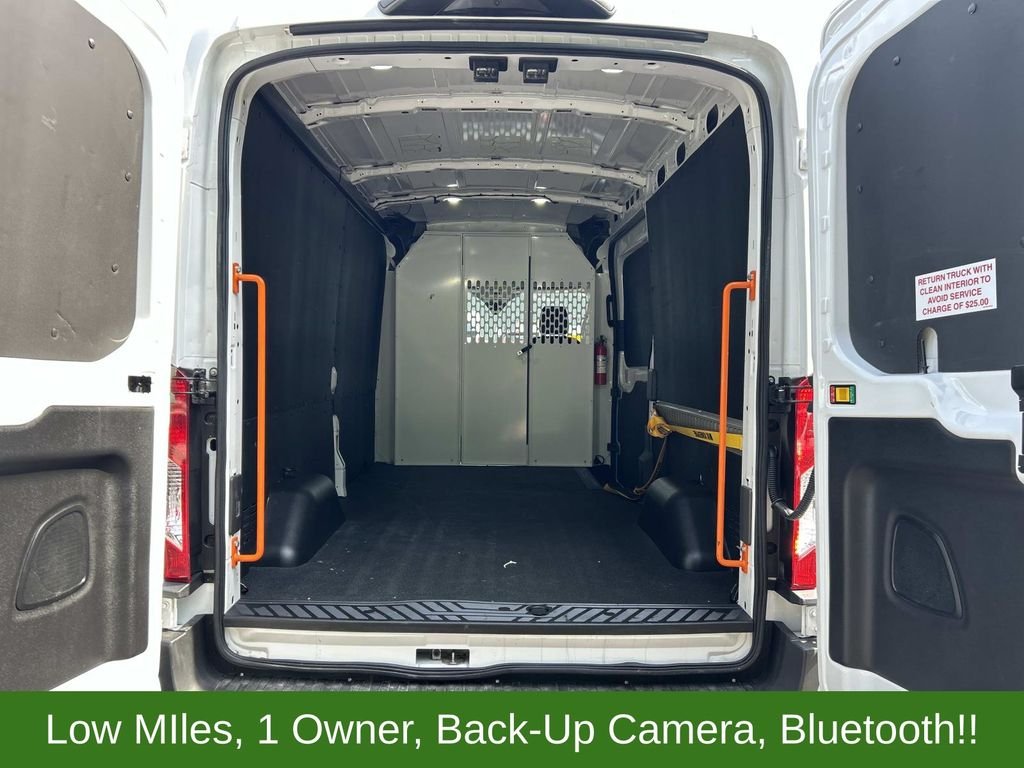 Used 2023 White Ford Base image 10
