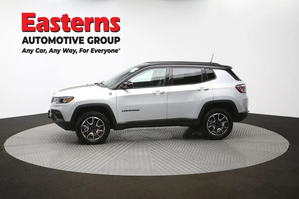 Used 2024 Silver Jeep Trailhawk image 57