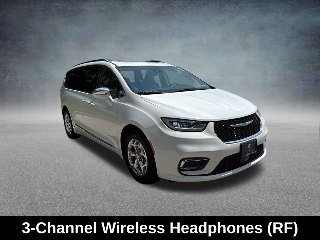 Used 2021 White Chrysler Limited image 9