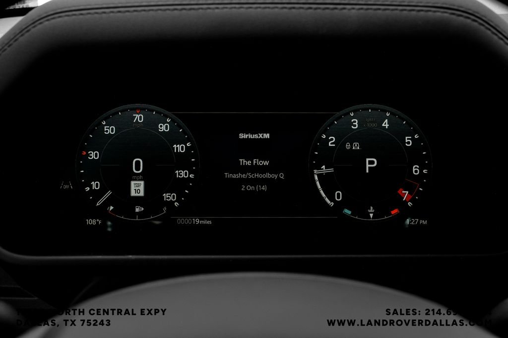 New 2026 Santorini Black Metallic Land Rover S image 22