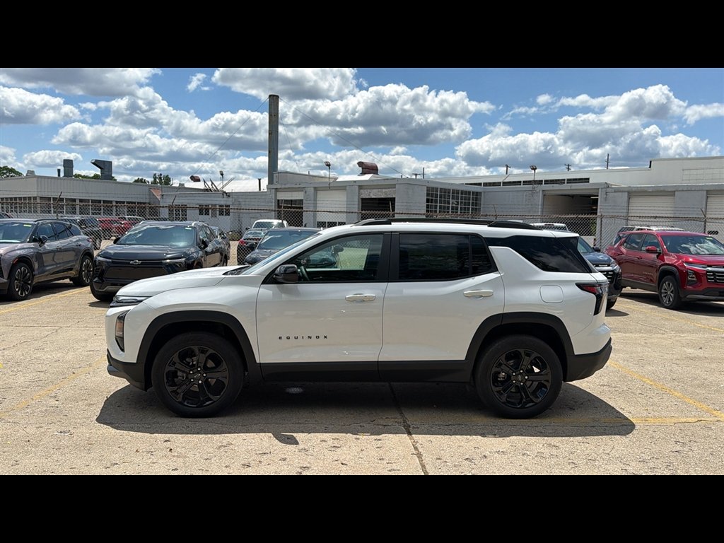 2027 Chevrolet Equinox LT - Photo 3