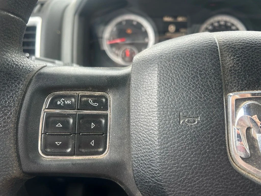 Used 2014 White Ram SLT image 16