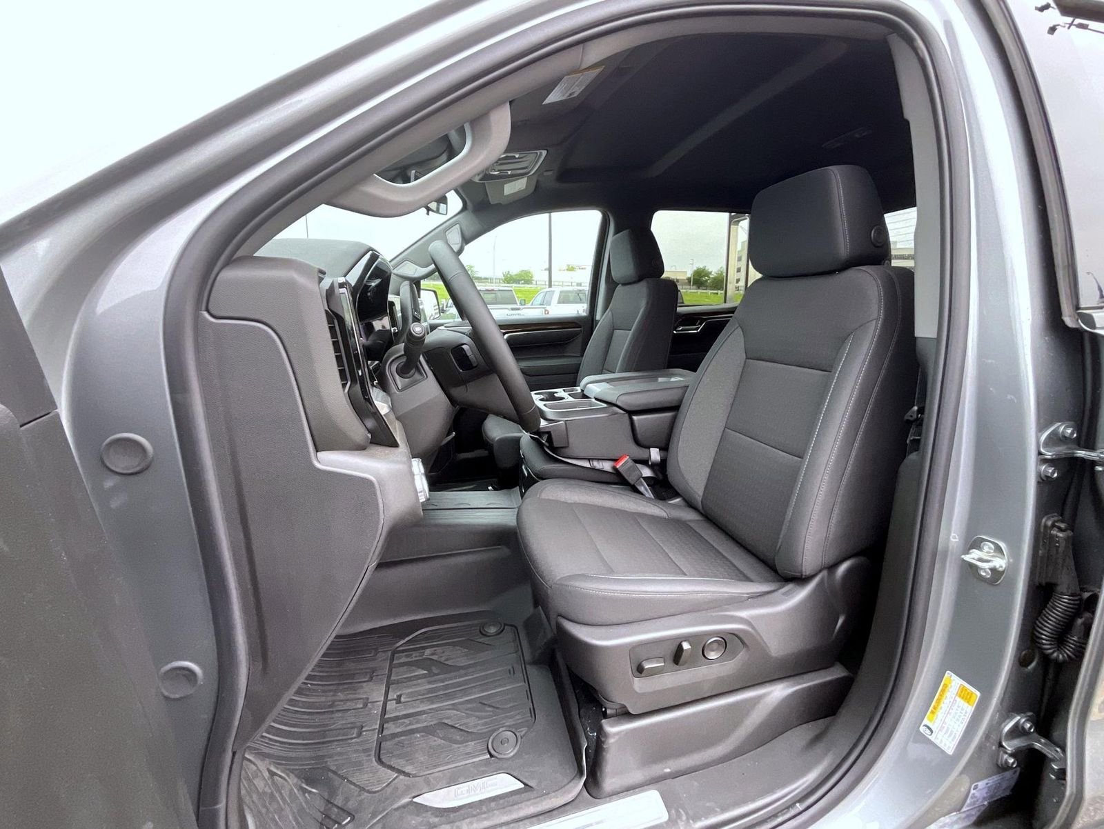 New 2026 Sterling Metallic GMC Elevation image 12