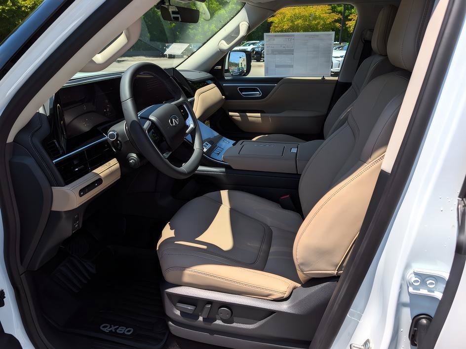 Used 2026 Radiant White INFINITI PURE image 9