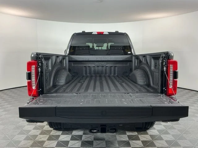 New 2026 Agate Black Ford XLT image 7