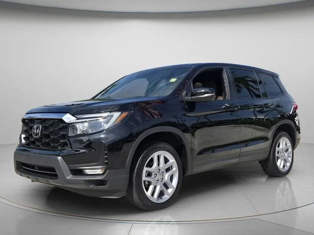 Used 2025  Honda EX-L image 9