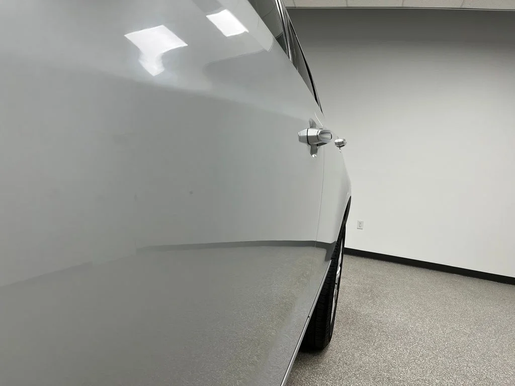Used 2019 Silver Cadillac Premium Luxury image 12