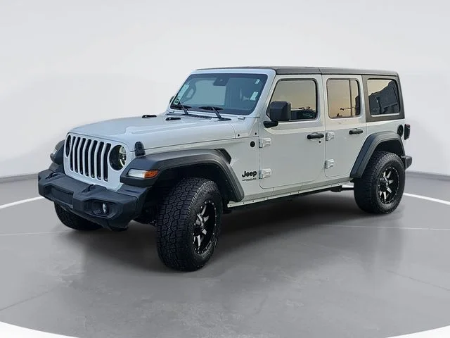 Used 2021 White Jeep Unlimited Sport Altitude image 7
