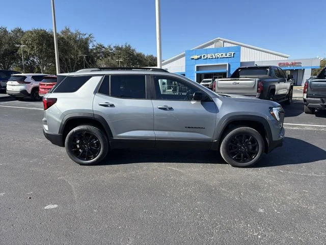 New 2026 Sterling Metallic GMC Elevation image 3