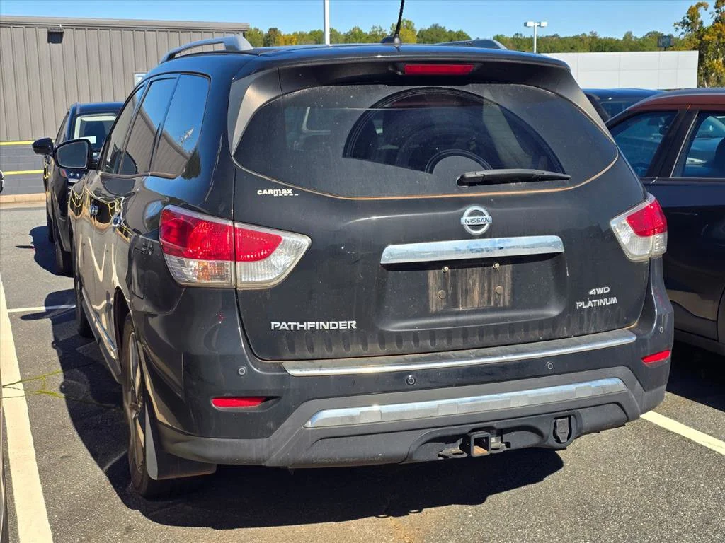 Used 2016 Black Nissan Platinum image 13