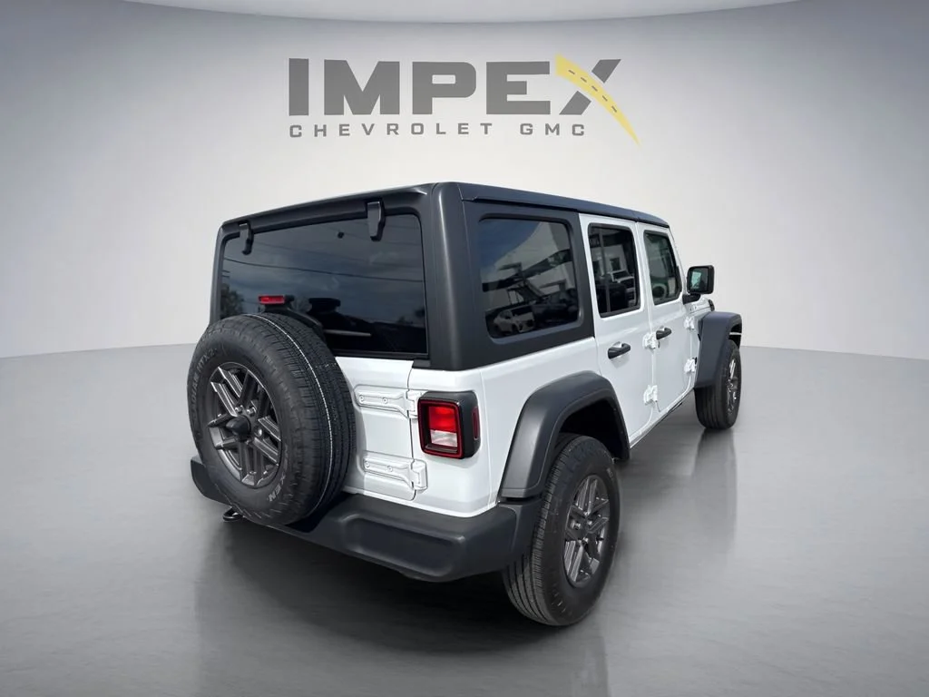 Used 2025 White Jeep Sport S image 5