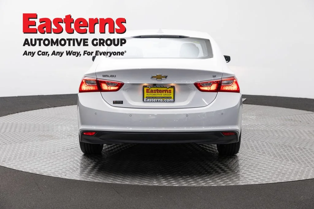 Used 2025 White Chevrolet LT image 5