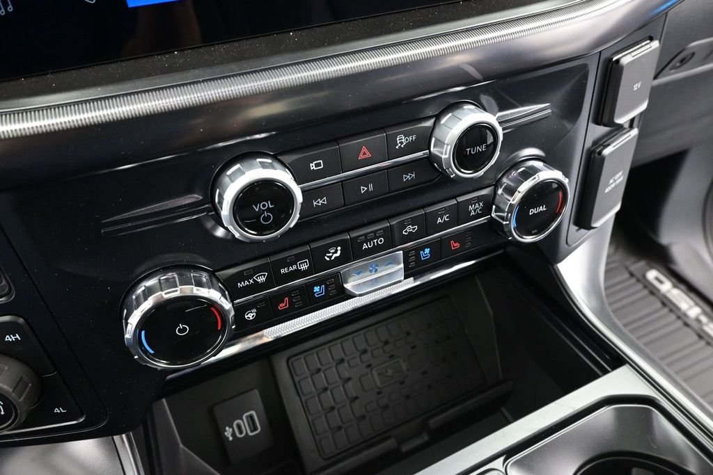 New 2026 Avalanche Ford Lariat image 16