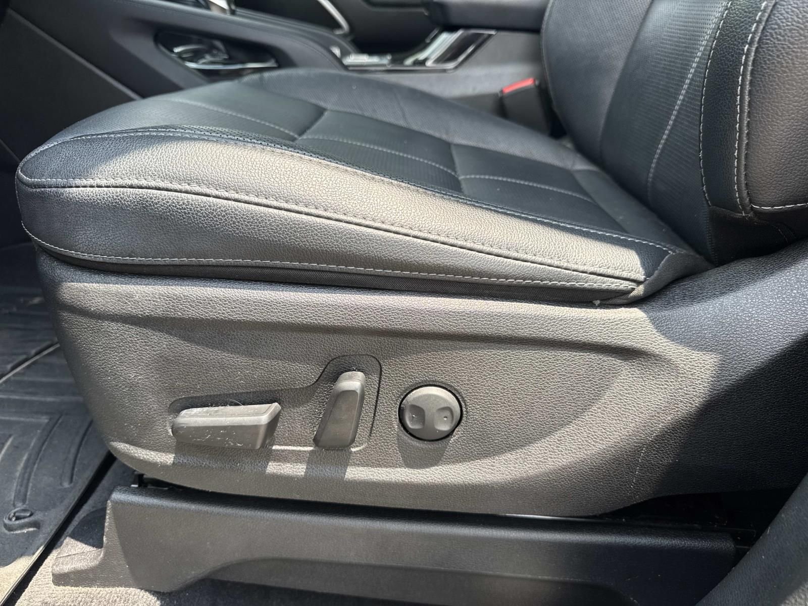 Used 2021 Black Kia EX image 20