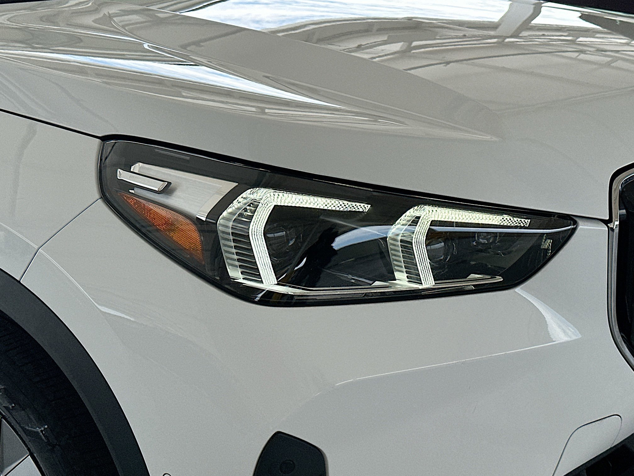 Used 2023 Alpine White BMW xDrive28i image 27