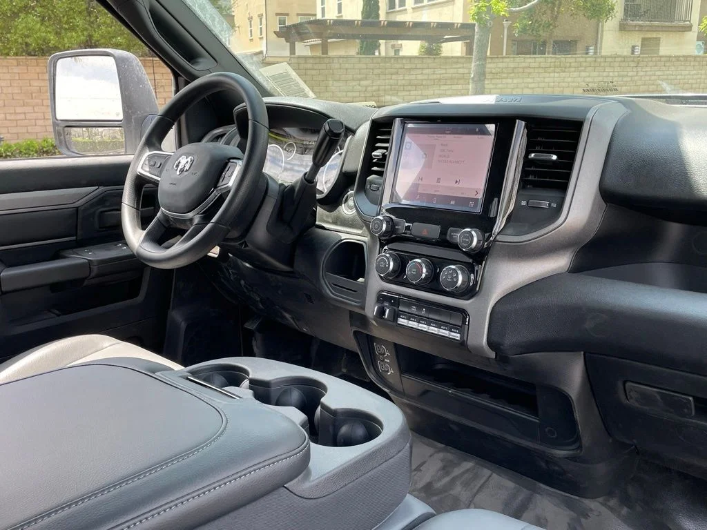 2025 RAM 3500 Chassis Tradesman - Photo 19