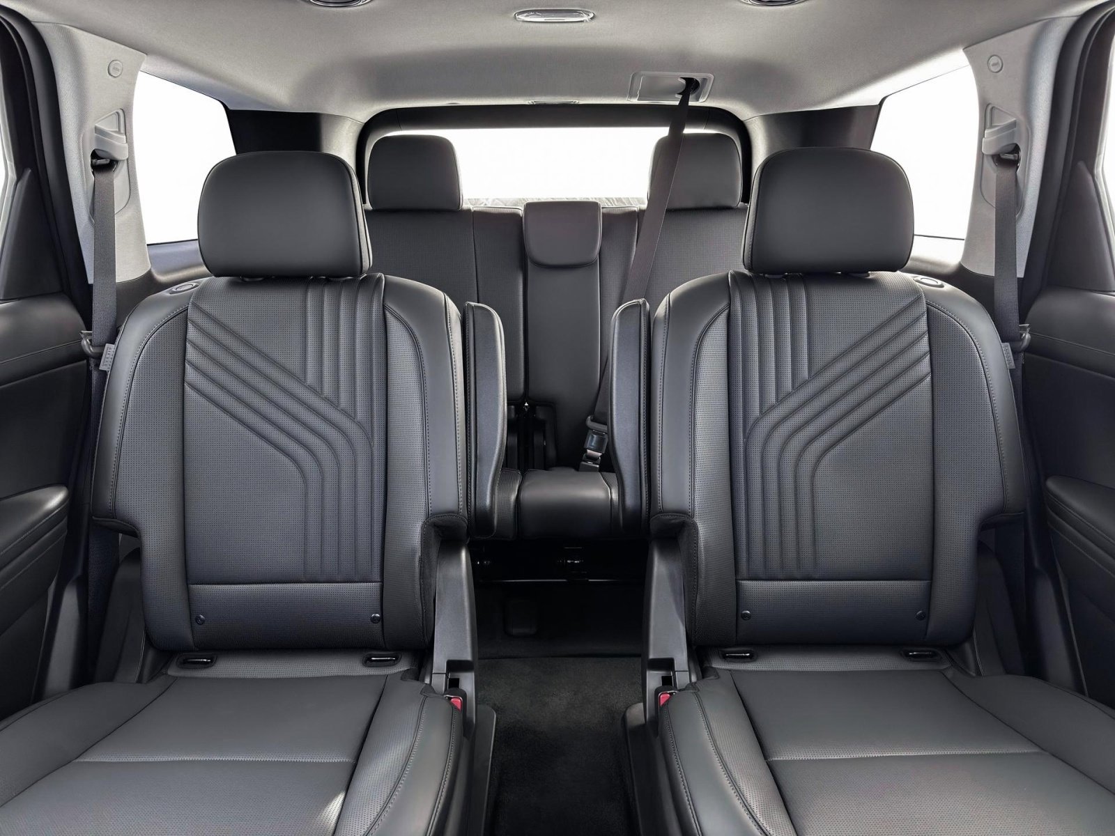 New 2026 Classy Blue Pearl Hyundai SEL 7P image 14