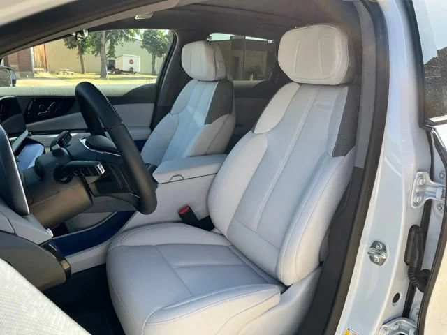 2027 Cadillac OPTIQ Luxury - Photo 13