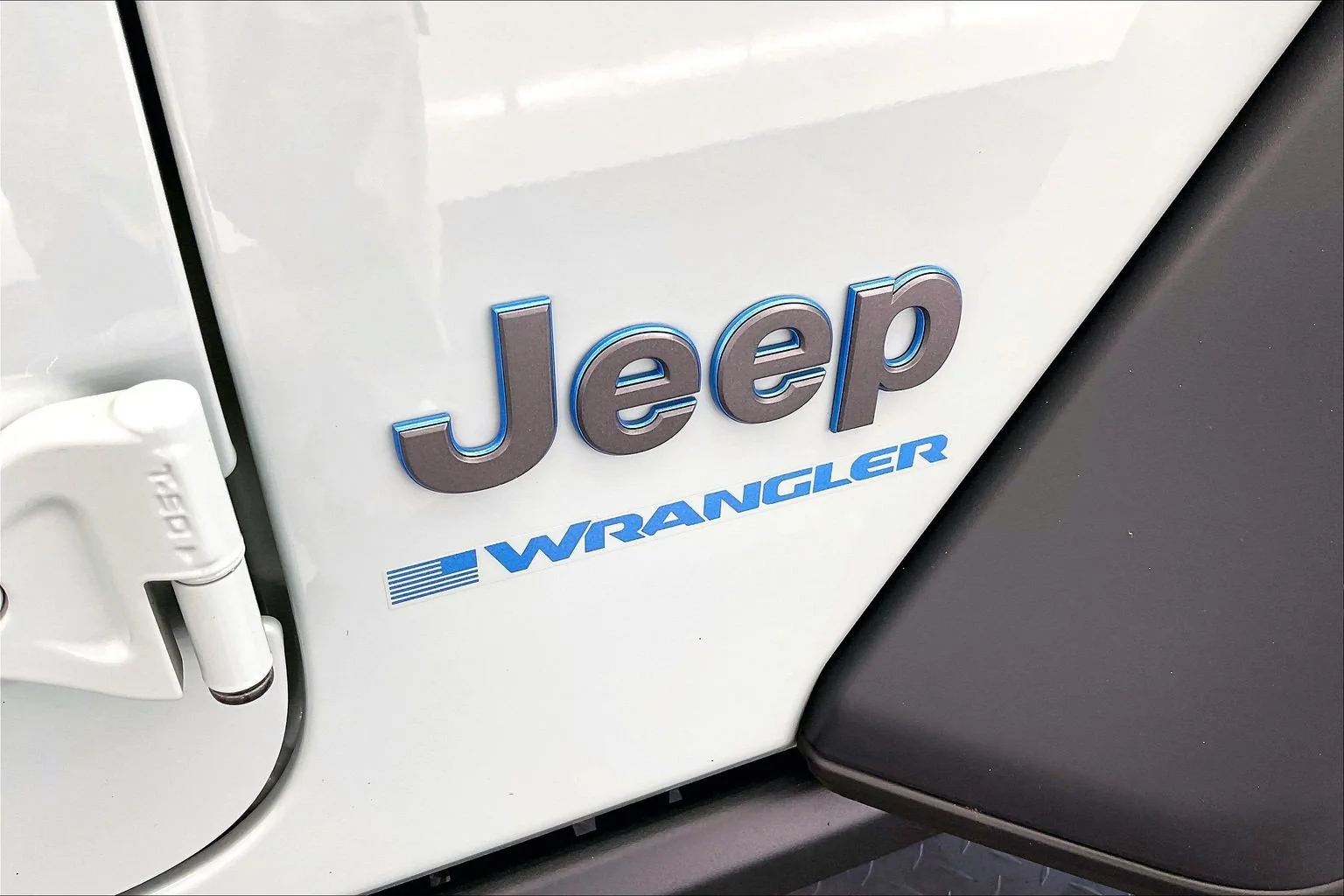 Used 2024 Earl Clearcoat Jeep Rubicon 4xe image 31