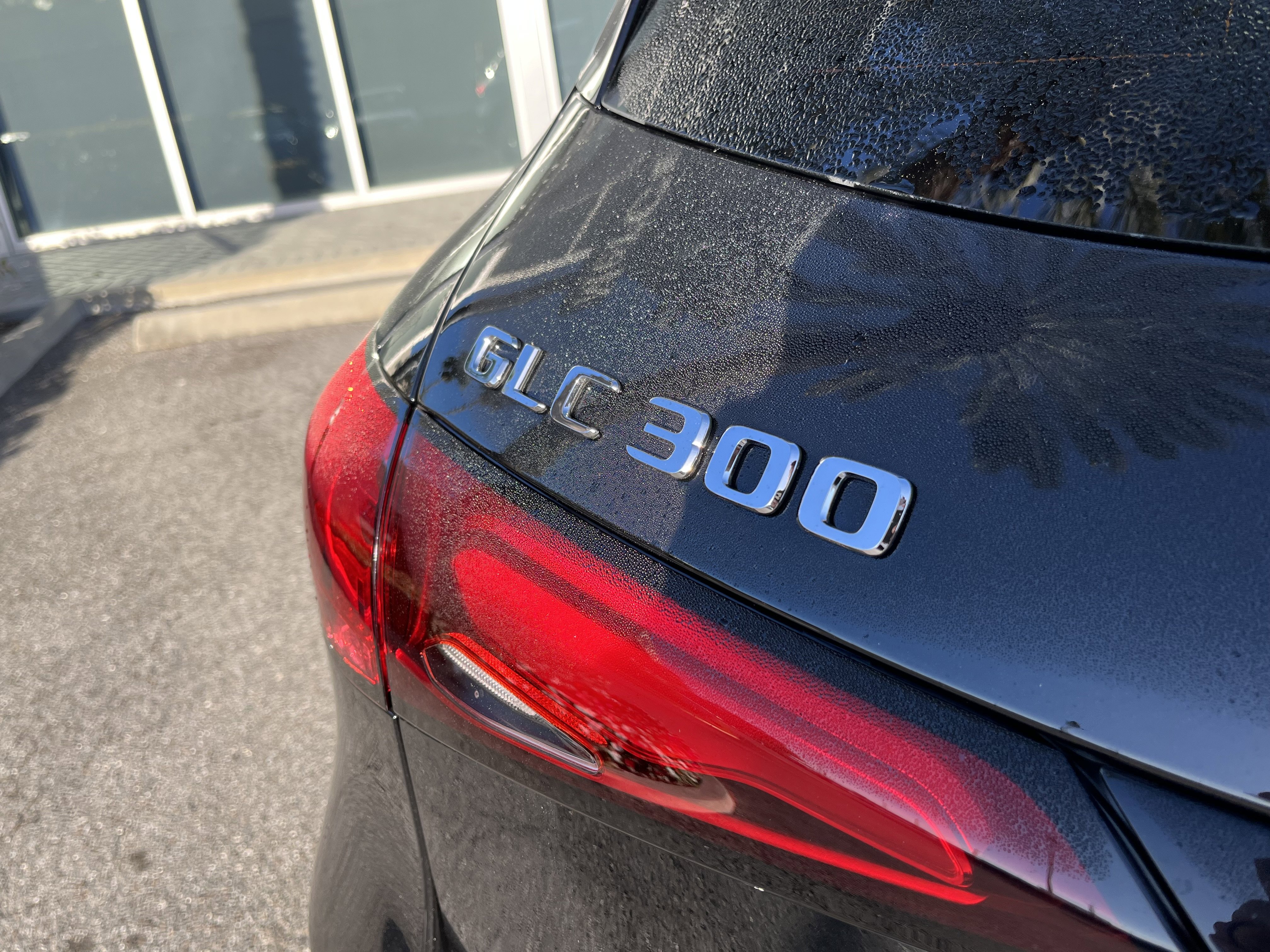 New 2026 Obsidian Black Metallic Mercedes-Benz GLC 300 image 35