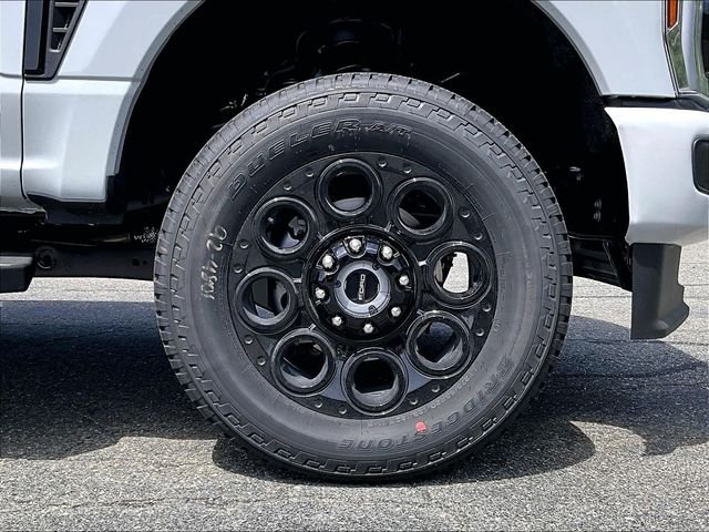 New 2026 Avalanche Ford Lariat image 13