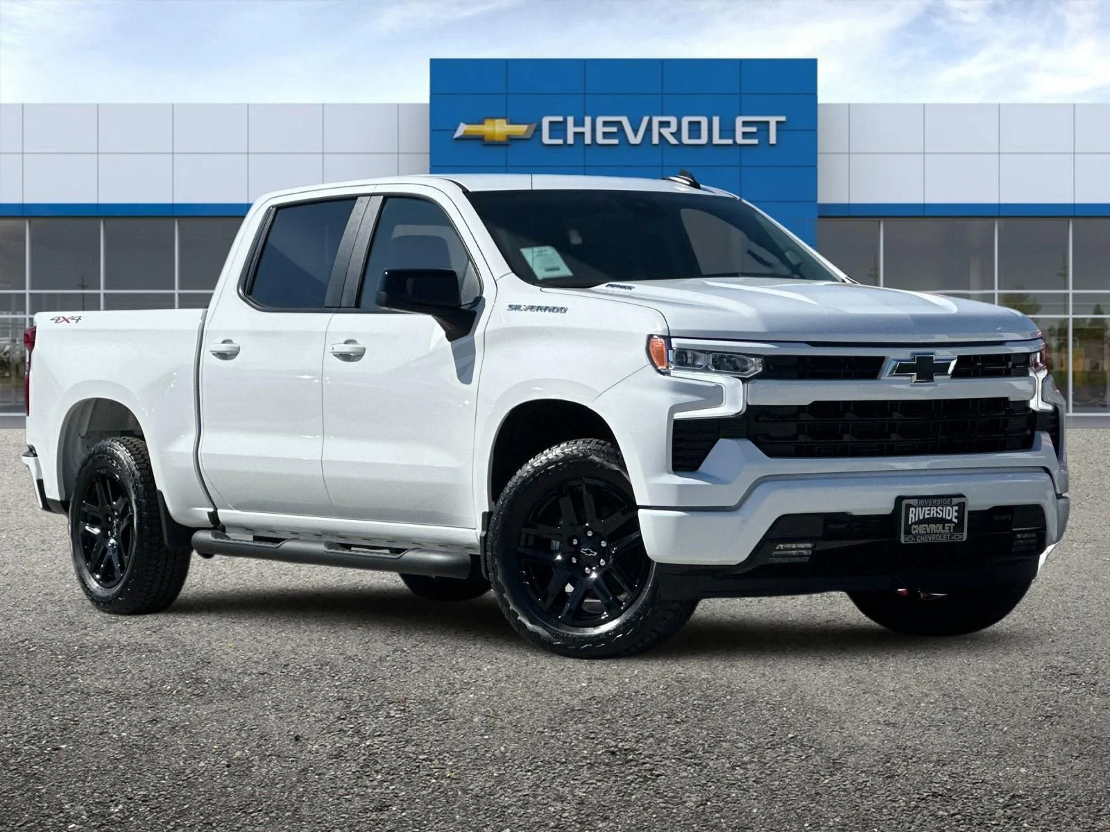 New 2026 Summit White Chevrolet RST image 2