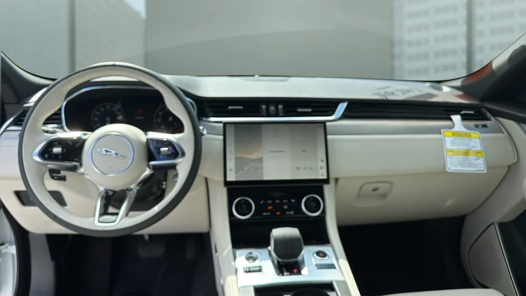 2026 Jaguar F-Pace R-Dynamic S - Photo 20