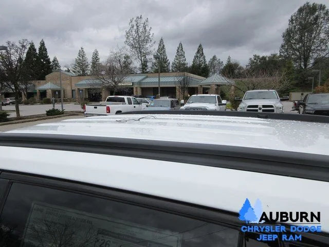 New 2026 Bright White Clear-Coat Exterior Paint Jeep Latitude image 6