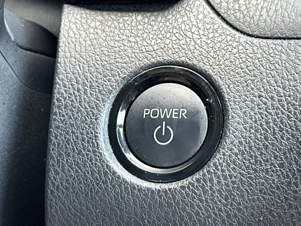 Certified Used 2025  Toyota SE image 34