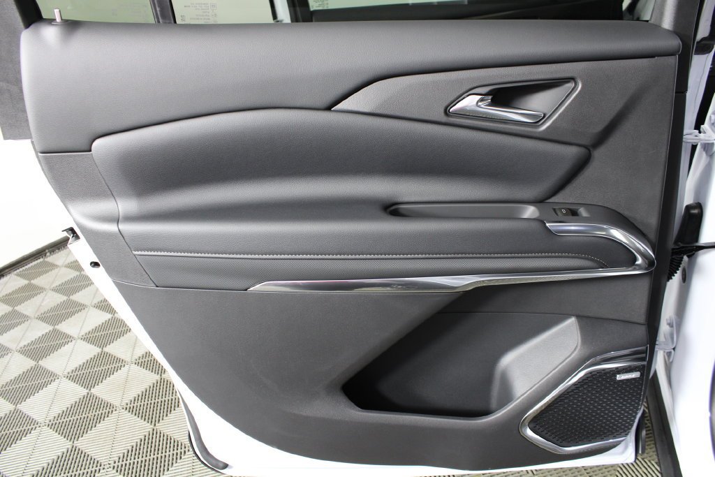 2027 Chevrolet Traverse Z71 - Photo 13