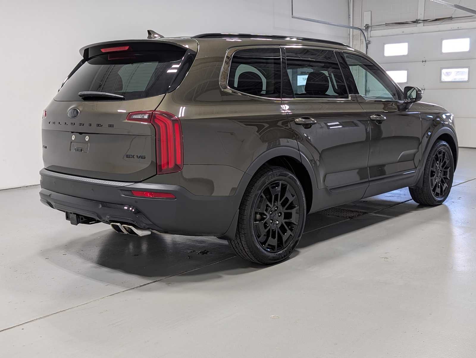 Used 2021 Dark Moss Kia EX image 8