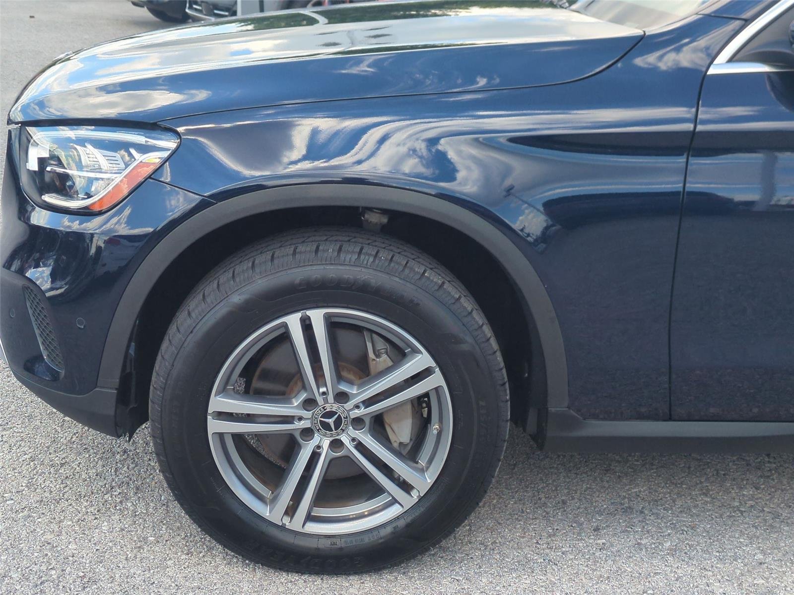 Used 2022 Lunar Blue Metallic Mercedes-Benz GLC 300 image 10
