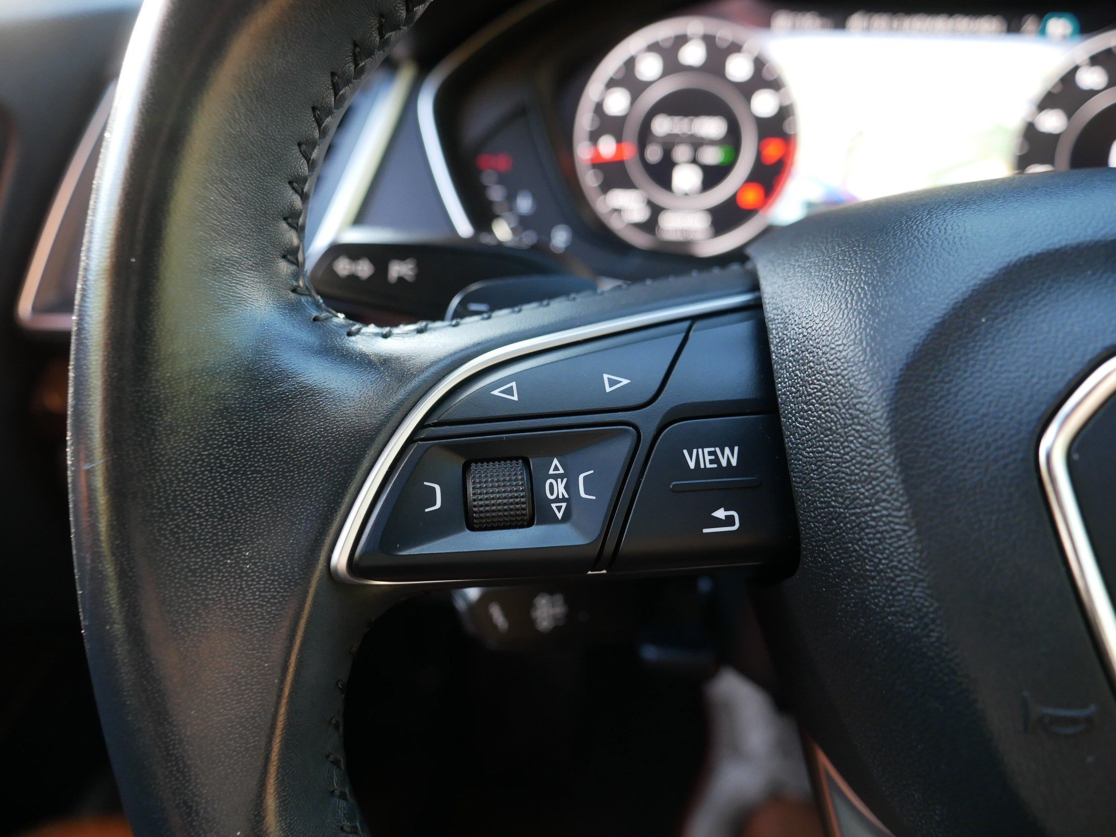 Used 2018 Black Audi Premium image 28