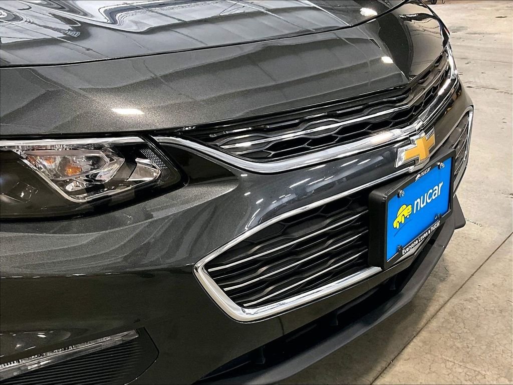 Used 2018 Gray Chevrolet LT image 32