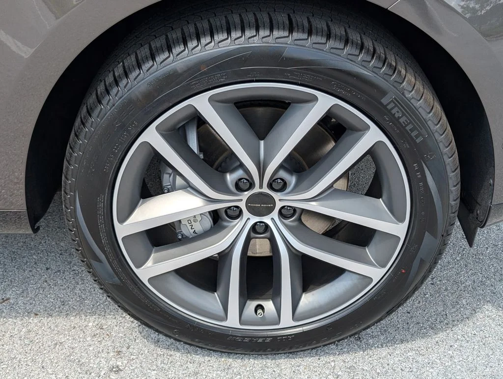 New 2026 Charente Grey Land Rover SE image 29