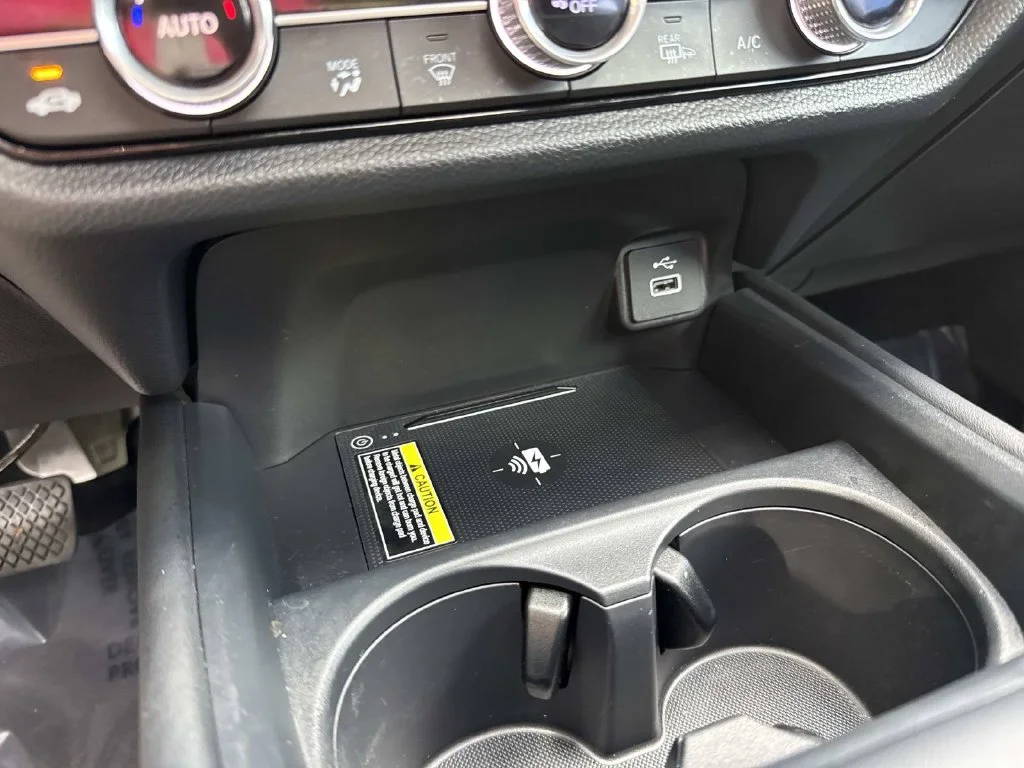 Used 2025  Honda EX-L image 32