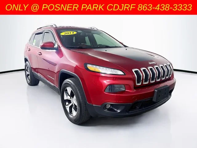Used 2014 Red Jeep Latitude image 1