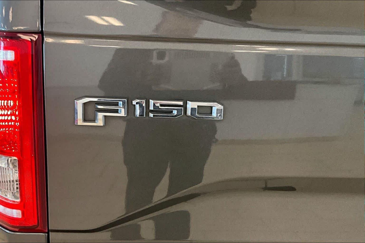 Used 2017 Magnetic Metallic Ford XL image 27