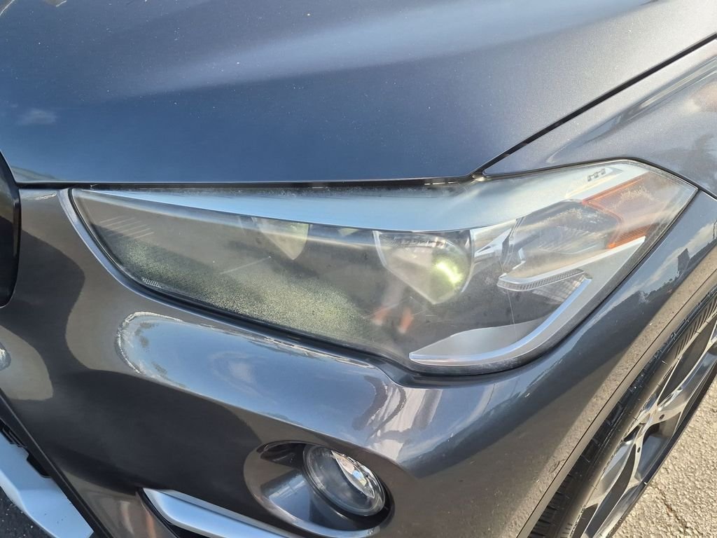 Used 2018 Gray BMW sDrive28i image 9