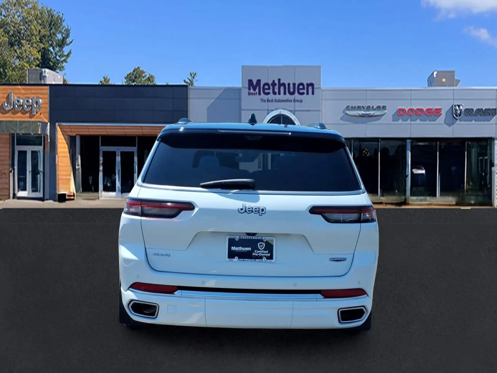 Used 2025 Bright White Clearcoat Jeep Summit Reserve image 5