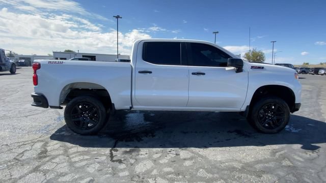 Used 2022 IRIDESCENT PEARL TRICOAT Chevrolet LT Trail Boss image 9