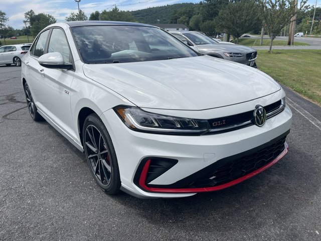 New 2026 Pure White Volkswagen 2.0T Autobahn FWD image 3