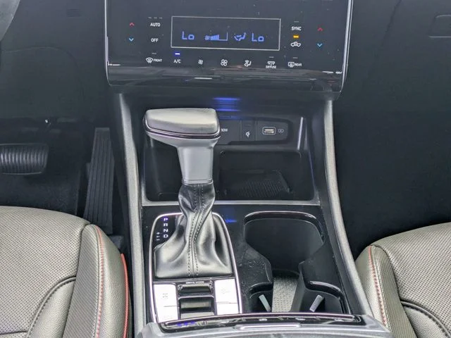 Used 2024 Green Hyundai Limited image 19