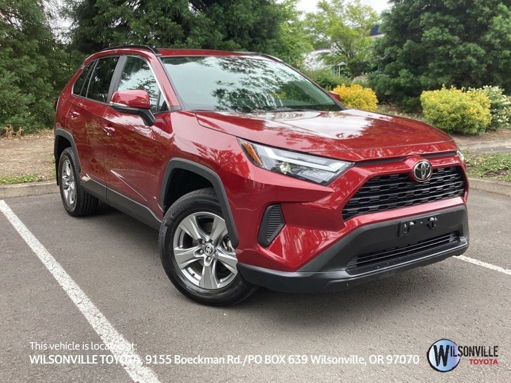 2024 Toyota RAV4 XLE AWD's photo