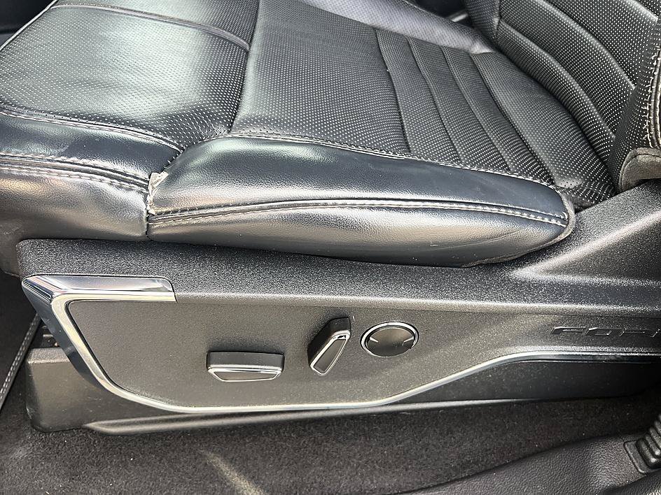 Used 2023 Black Metallic Ford Platinum image 22